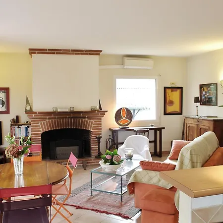 Au Bouzigues Monlaur-Bernet